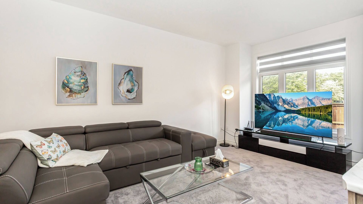 Niagara Falls House | Home in Heart of Niagara Falls