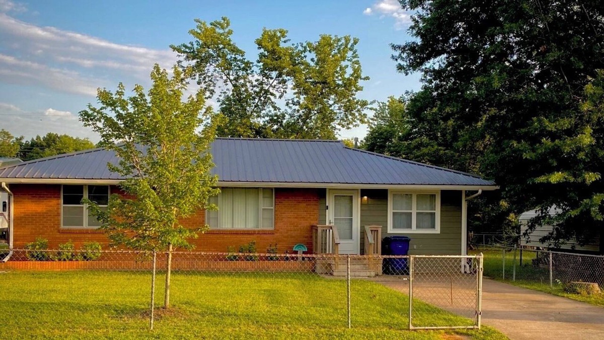 Langley House | Home in Langley near Grand Lake. ATV, fishing, golf, and other activities.