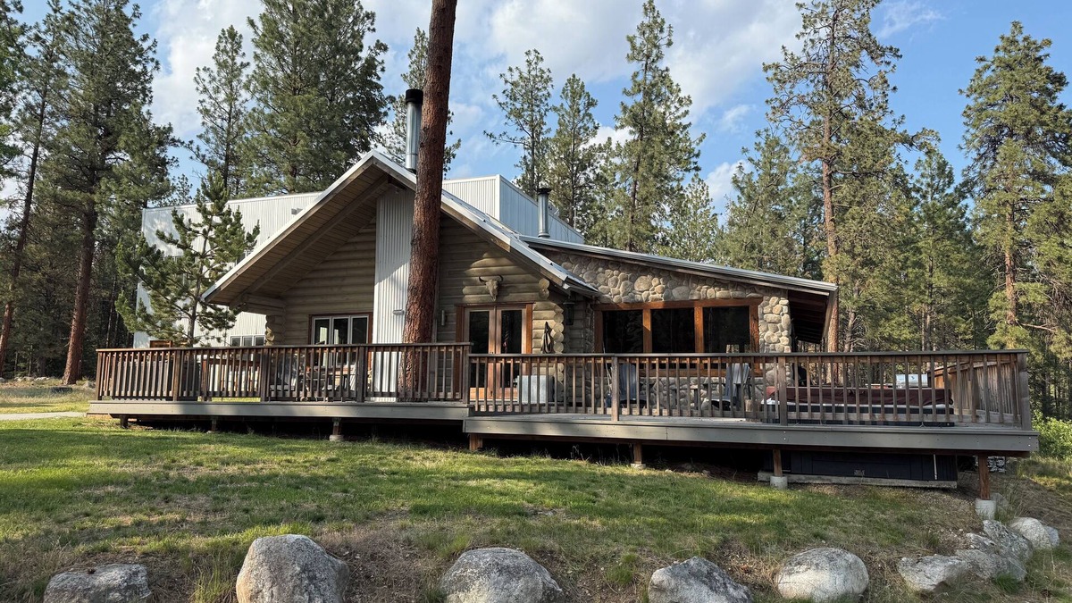 Victor House | Home in the Bitterroots