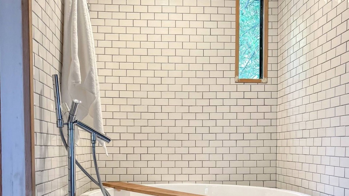 Ann Arbor House | Home in the Woods