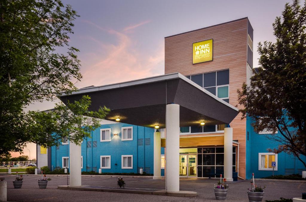 Medicine Hat Hotel | Home Inn Medicine Hat