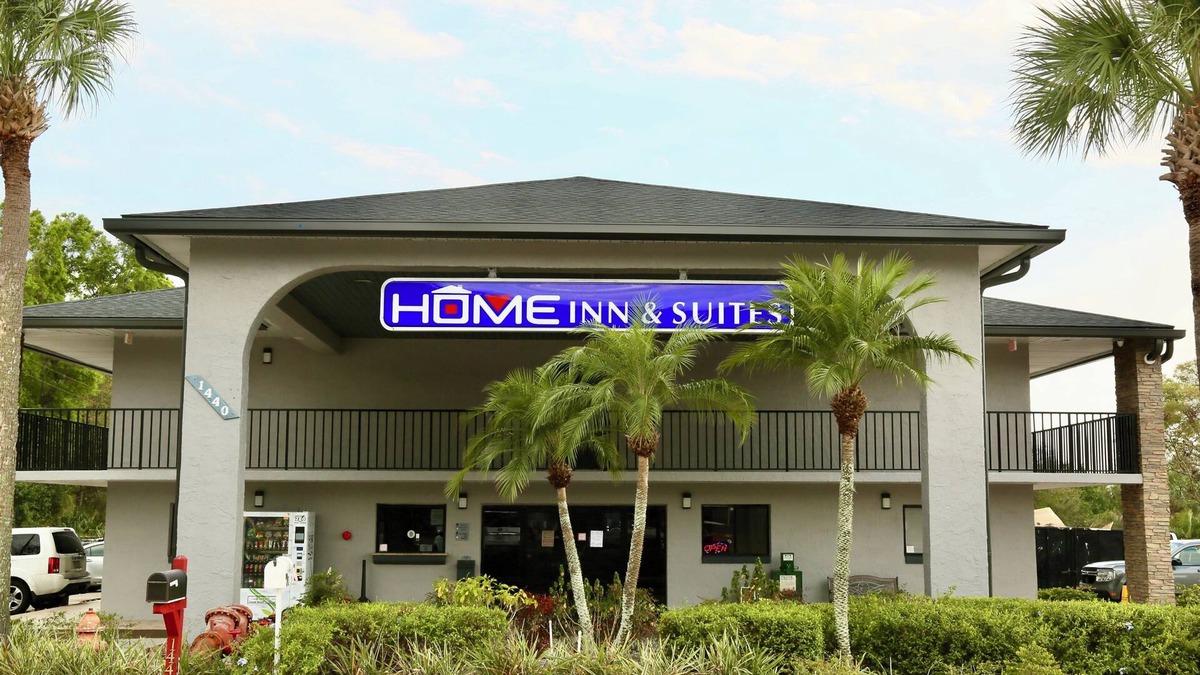 Apopka Hotel | Home Inn & Suites Orlando-Apopka