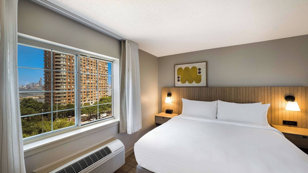 Exchange Place North Hotel | Home-Like Atmosphere! Unit with Full Kitchen, On-site Parking, Pets Allowed!