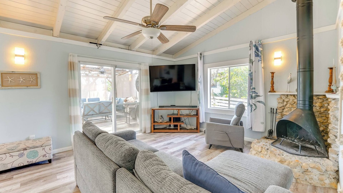 Alligator Point House | Home Near Beach in Alligator Point: Rooftop Deck!