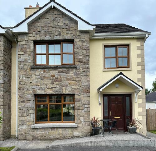 Rooskey Apartment | Home near the River Shannon