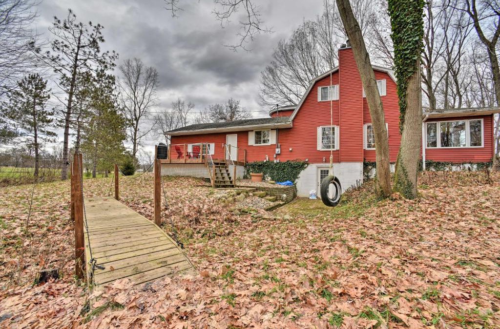 Haslett House | Home on 10 Acres Perfect for MSU Football Weekend