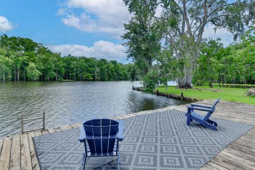 Springfield House | Home on Blood River - Private Dock and Spacious Deck