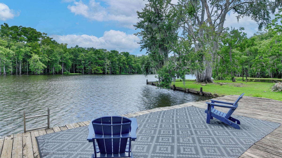 Springfield House | Home on Blood River - Private Dock & Spacious Deck
