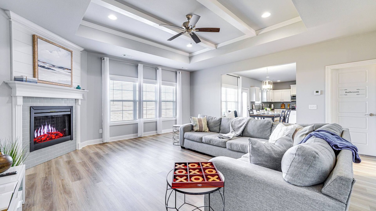 Bentonville House | 'Home on the Hill' 8 Mi to Bentonville City Square