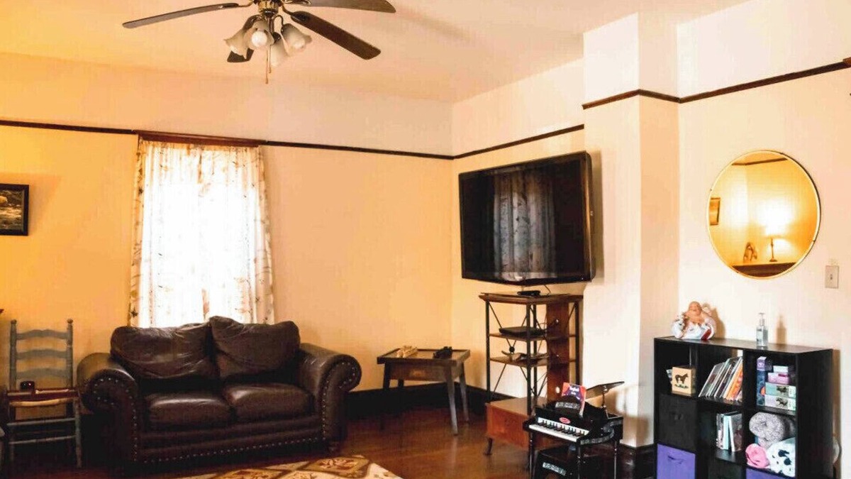 Bellepoint House | Home on the Hill in Historic Hinton