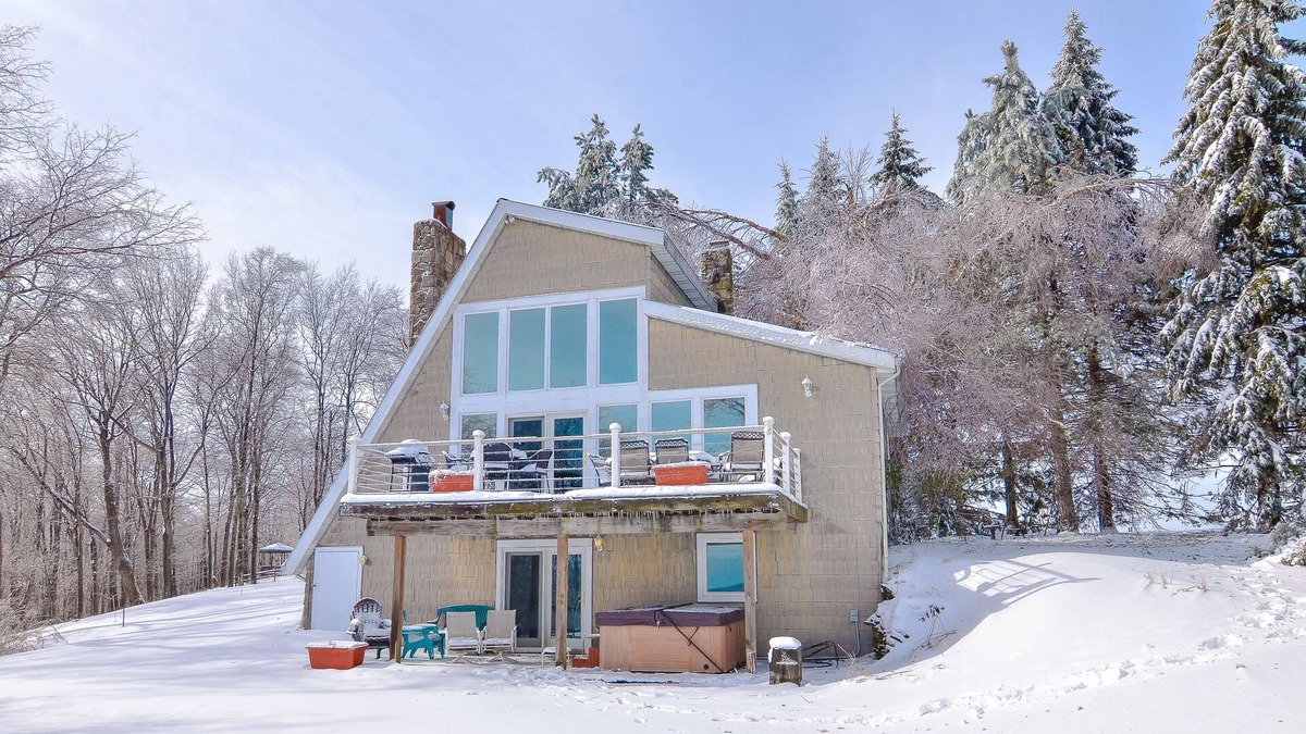 Paradise Point House | Home on the Ridge: Lake Access, Hot Tub, Fire Pit, Fireplace!