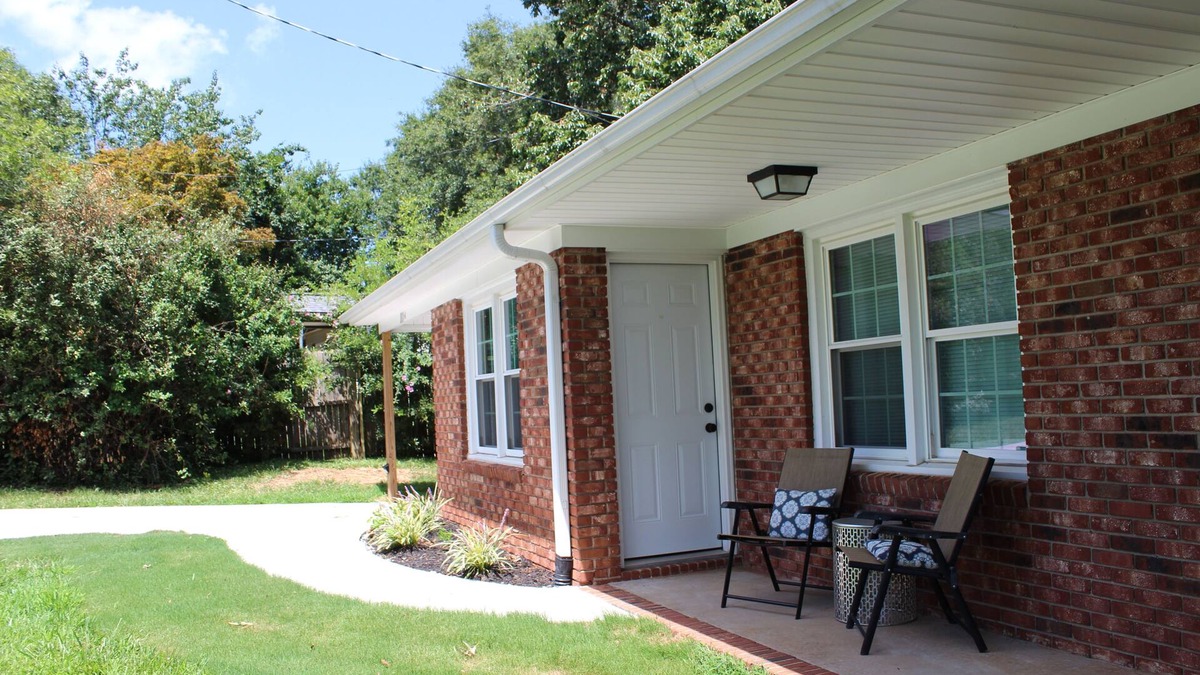 Easley House | Home-Run on Nalley Street, Easley SC
