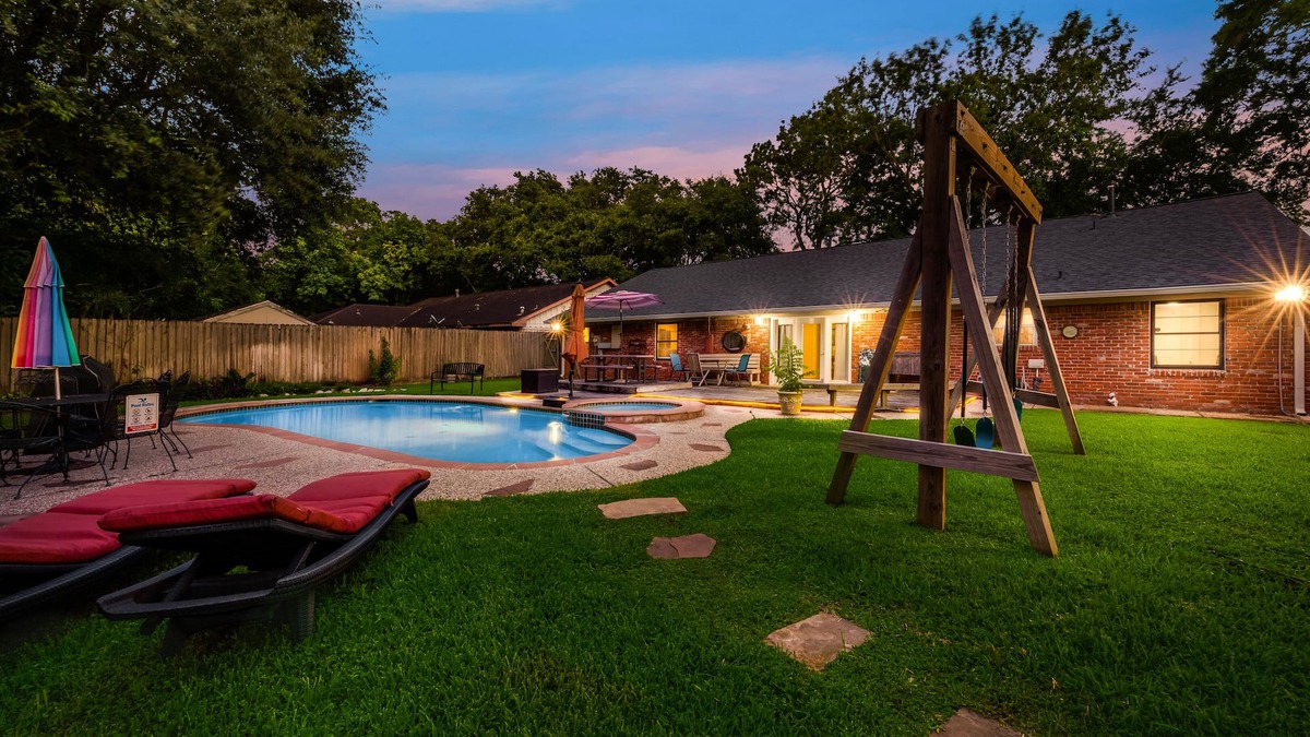 Braeburn House | ⭐️⭐️⭐️⭐️⭐️Home💦SPA Pool Art❤️MD^Anderson TMC NRG HBU