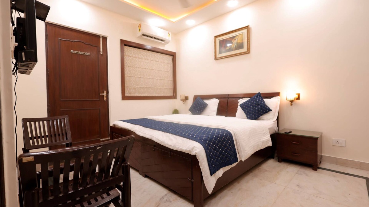 South Extension Bed & Breakfast | Home Stay Cum Bed and Breakfast