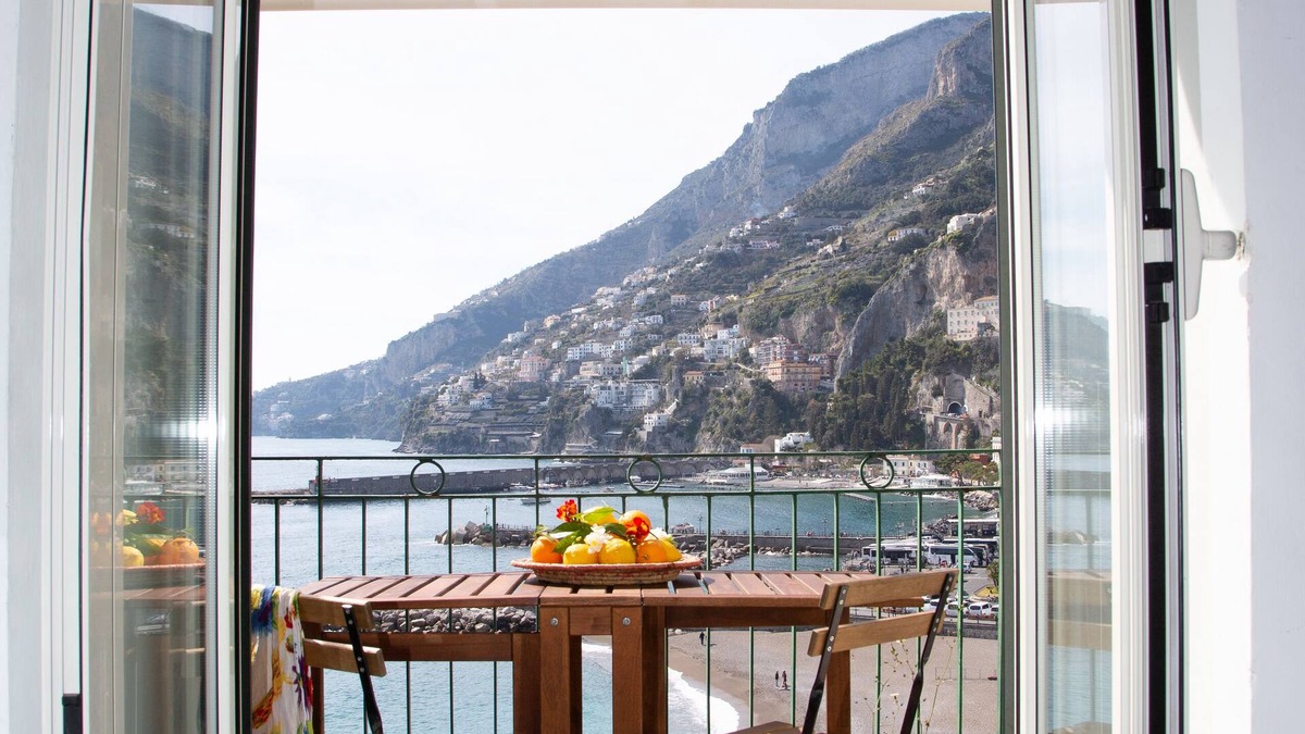 Amalfi House | Home The Voice of the Sea