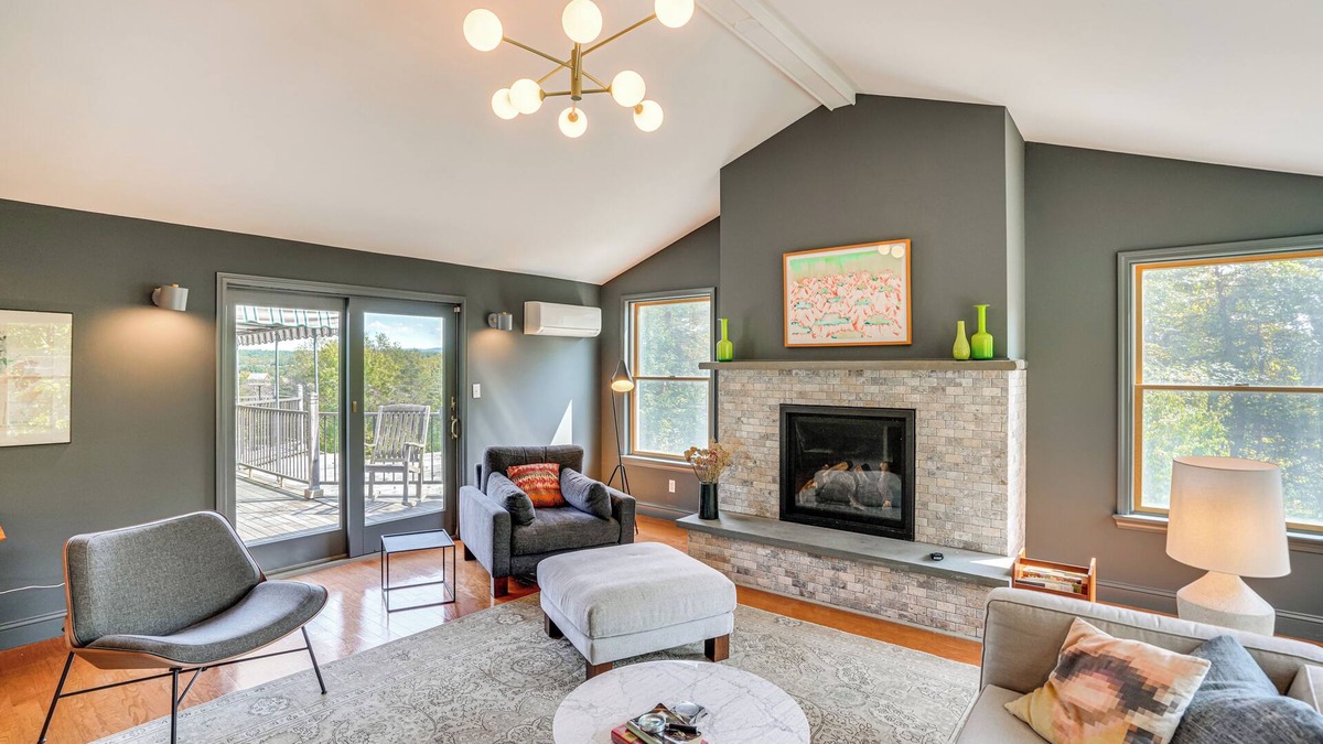 Hollowville House | Home w/Fire Pit, Near Downtown Hudson + Skiing!