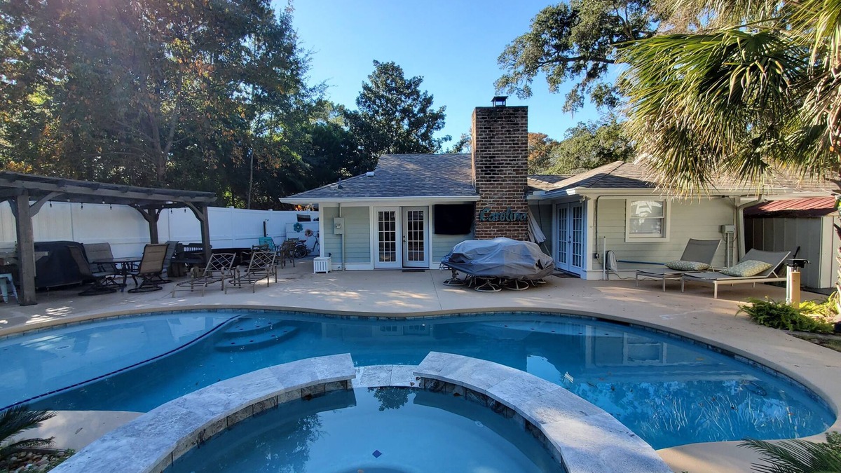 Folly Field House | Home w/Private Pool/Spa, Walk to Beach, One level Home, Bikes, Folly Field area