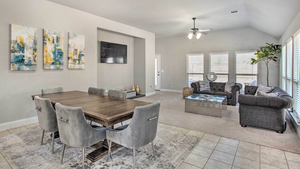 Aubrey House | Home w/ Savannah Community Amenities Access!