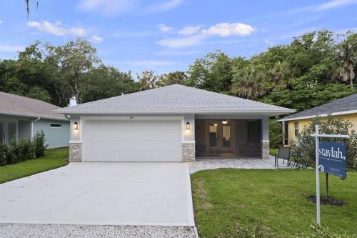 Palm Coast House | Home Walk to Beach, Biking,Golf,Games, Firepit