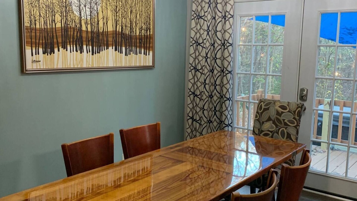 Iuka House | Home with Hot Tub and Game Room, Our Nest in the Woods with 2 King & 3 twin bedn