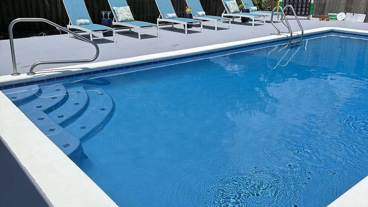 Fairhope House | Home with Pool minutes from Downtown and the Bay!