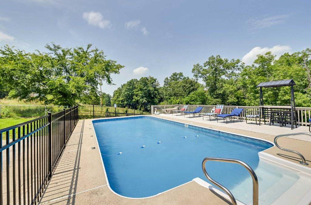 Berry House | Home with Private Pool - 15 miles to Ark Encounter!