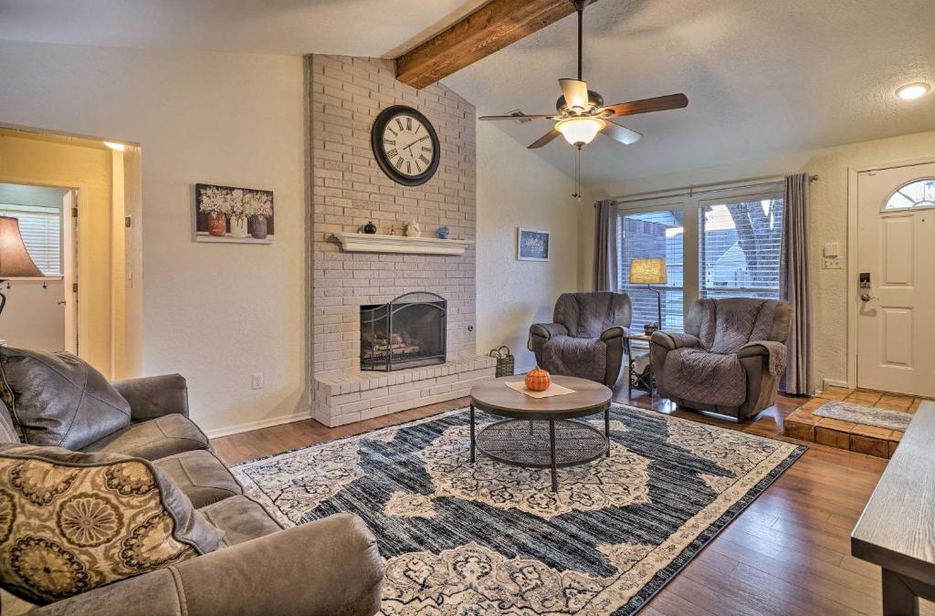 South Oklahoma City House | Home with Screened Porch about 10 Miles to Dtwn OKC!
