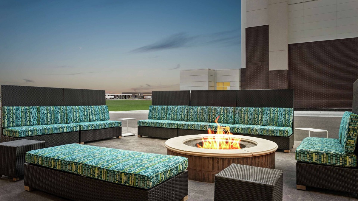 Brooklyn Park Hotel | Home2 Suites by Hilton Brooklyn Park Minneapolis