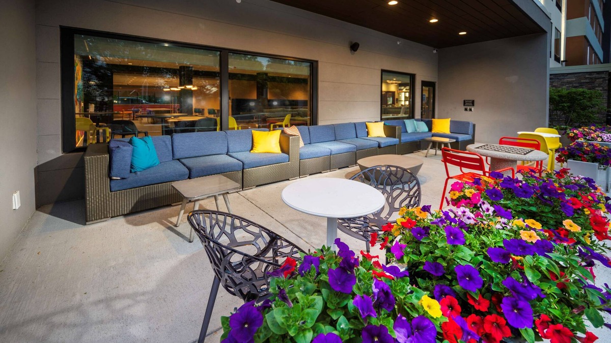 South Loop Hotel | Home2 Suites by Hilton Minneapolis Mall of America