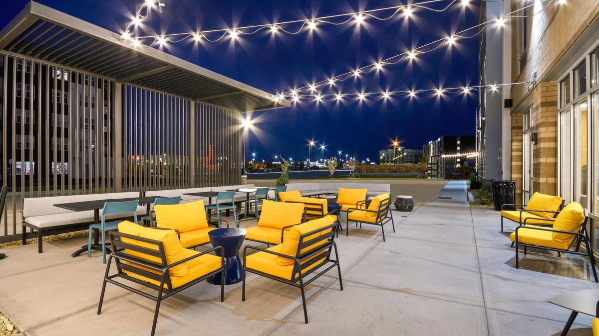 Oakley Hotel | Home2 Suites By Hilton Cincinnati Midtown Oakley