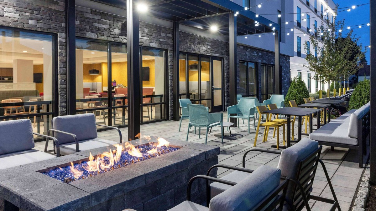 The Centre Hotel | Home2 Suites by Hilton East Haven New Haven