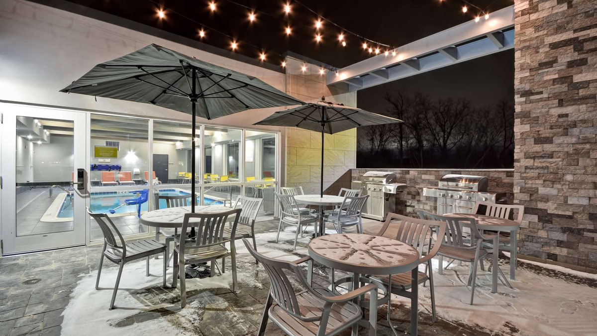 Jackson Hotel | Home2 Suites by Hilton Jackson MI