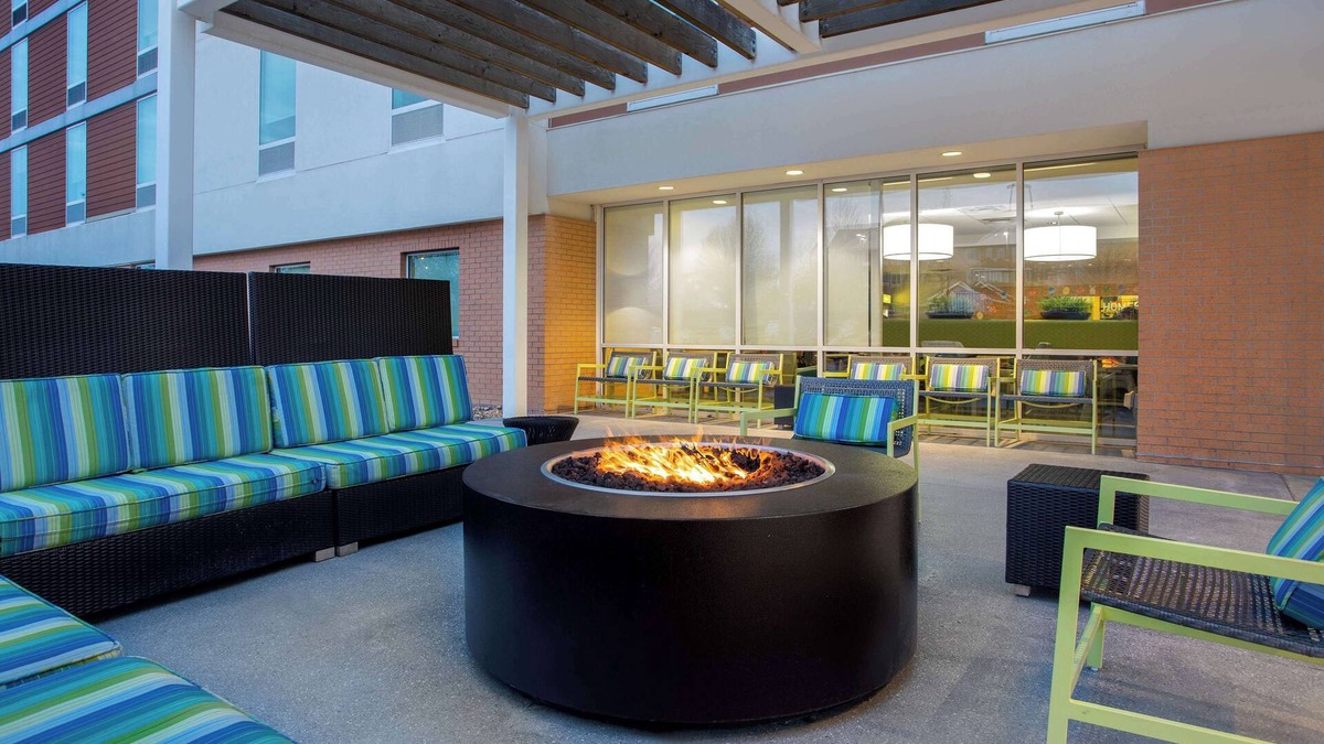 West Omaha Hotel | Home2 Suites by Hilton Omaha West, NE