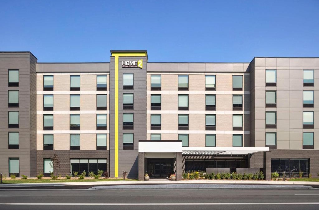 West Allis Hotel | Home2 Suites By Hilton Milwaukee West