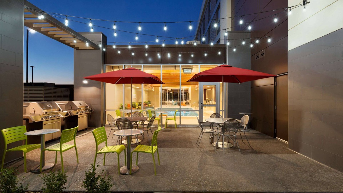 Jasper Place Hotel | Home2 Suites by Hilton West Edmonton, Alberta, Canada