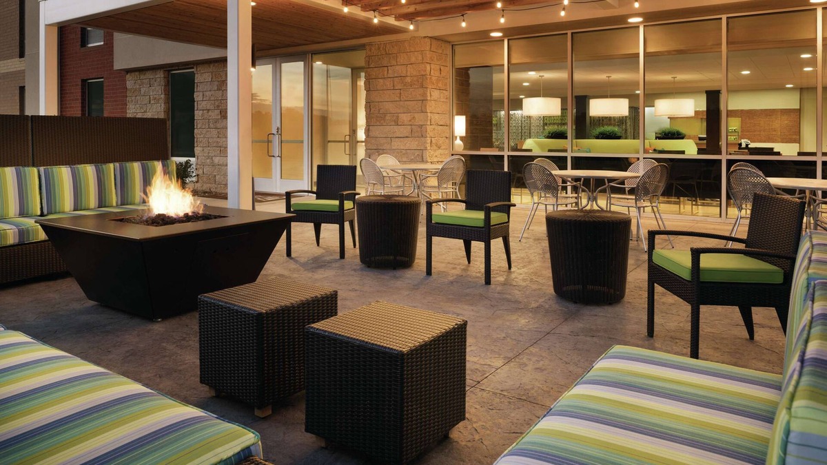 Coralville Hotel | Home2 Suites Iowa City Coralville