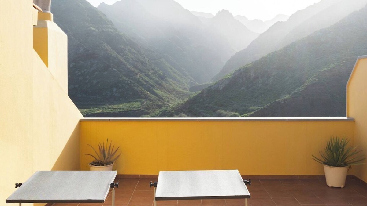 Punta del Hidalgo Apartment | Home2Book Amazing Views Dúplex Dos Hermanos