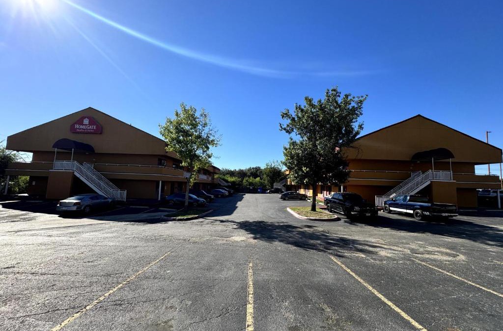Wetmore Hotel | Homegate Studio and Suites San Antonio