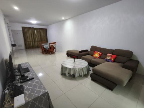 Miri Apartment | Homelite Eco Park Condominium
