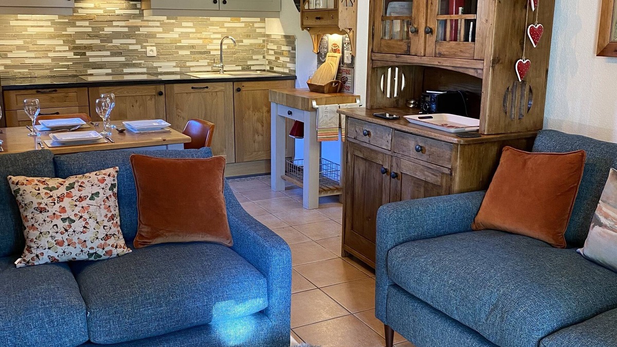 Samoens Apartment | Homely ground floor 2 bedroom apartment with stunning views