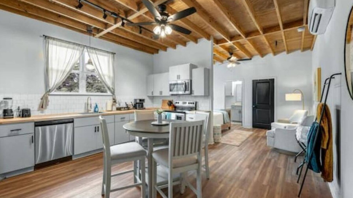 Downtown Apartment | Homely Haven Near A&M