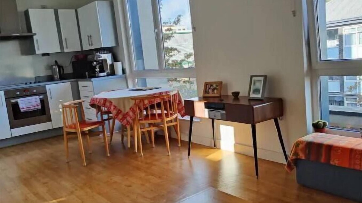 Bethnal Green Apartment | Homely Spacious 3 bedrooms duplex roof-top next Victoria Park & Regent's canal