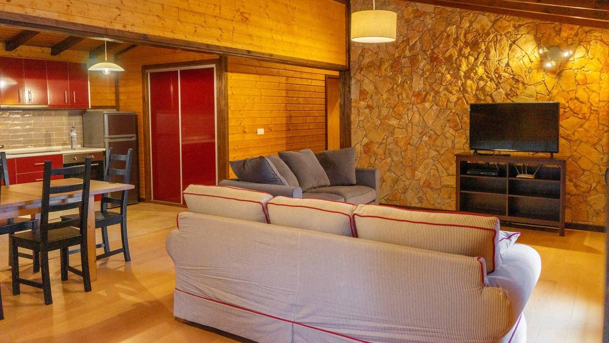 Branca Ski Chalet | Homerez - Chalet for 6 ppl. with shared pool at Branca - Albergaria-a-Velha