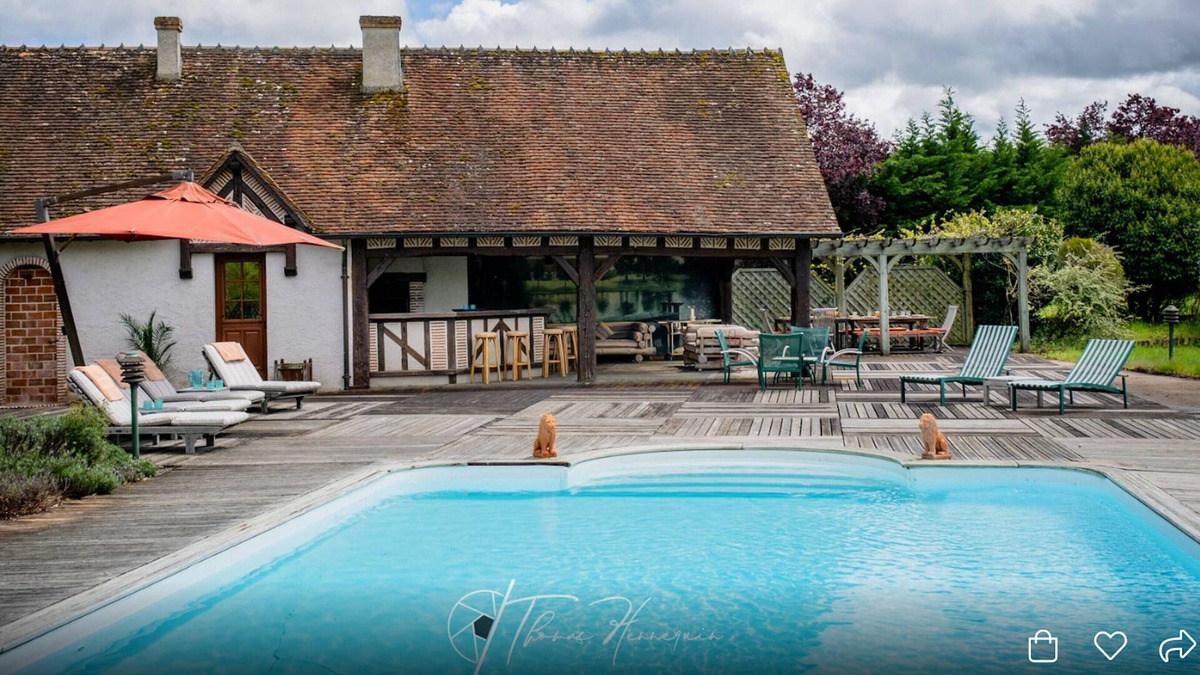 Saint-Aignan-le-Jaillard Villa | Homerez - Big villa for 12 ppl. with swimming-pool, jacuzzi, hammam and garden