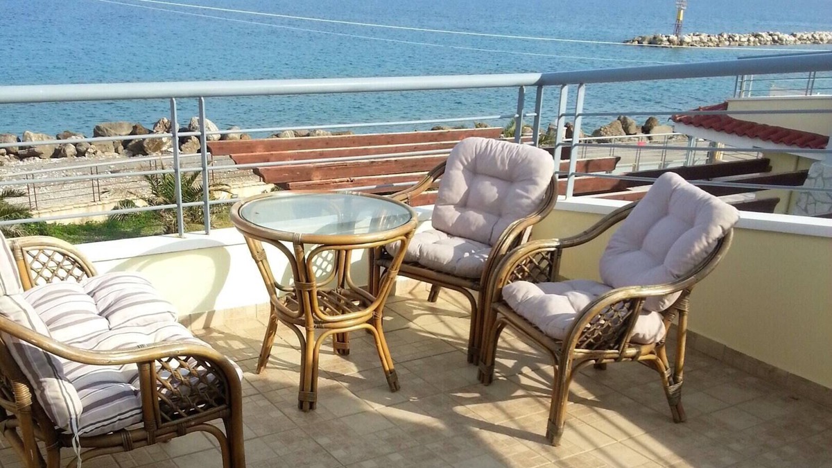 Velon House | Homerez - 100 m away from the beach! House for 5 ppl. with sea view at Kiato