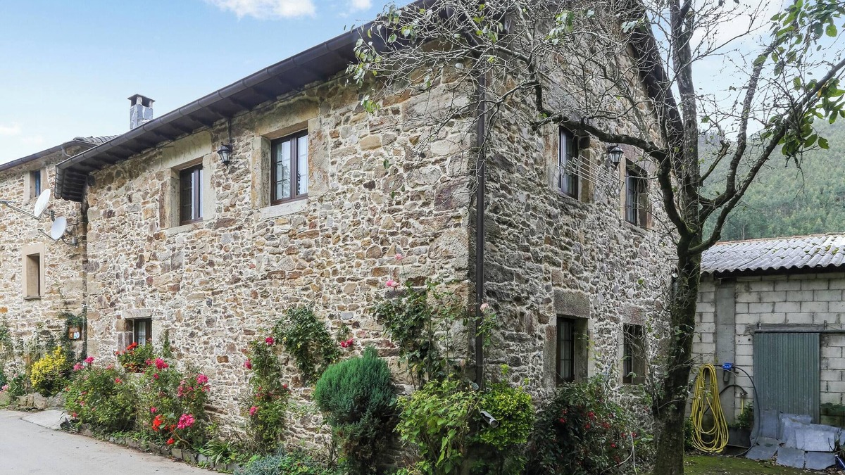 Yerbo House | Homerez - 320 sqm House for 12 in Tineo