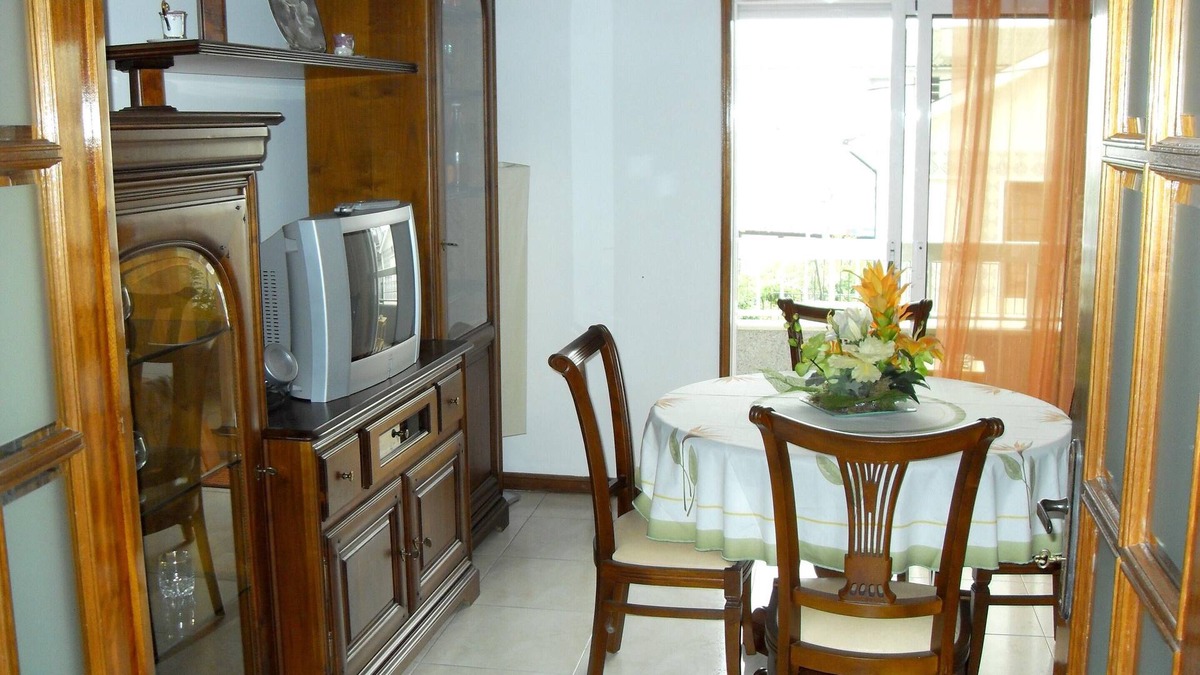 Pacos De Ferreira Apartment | Homerez - Amazing appartement for 6 ppl. with balcony at Paços de Ferreira