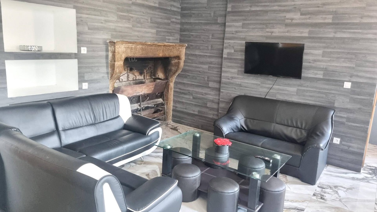 Velars-sur-Ouche Apartment | Homerez - Amazing apartement for 7 ppl. at Velars-sur-Ouche