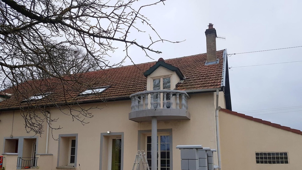 Fenay House | Homerez - Amazing house for 12 ppl. with garden, terrace and balcony at Fénay