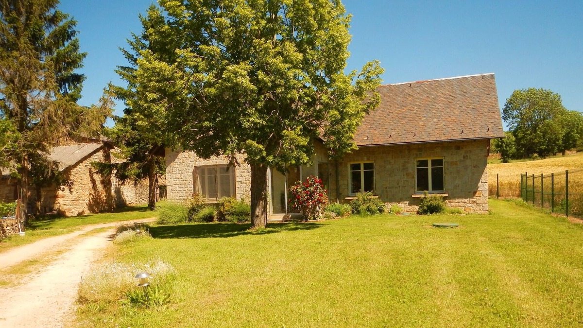 Banassac House | Homerez - Amazing house for 14 ppl. with garden and terrace at Banassac